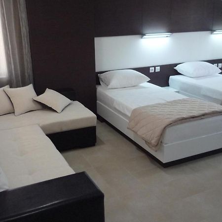Apartments Good Night Ni Exterior foto