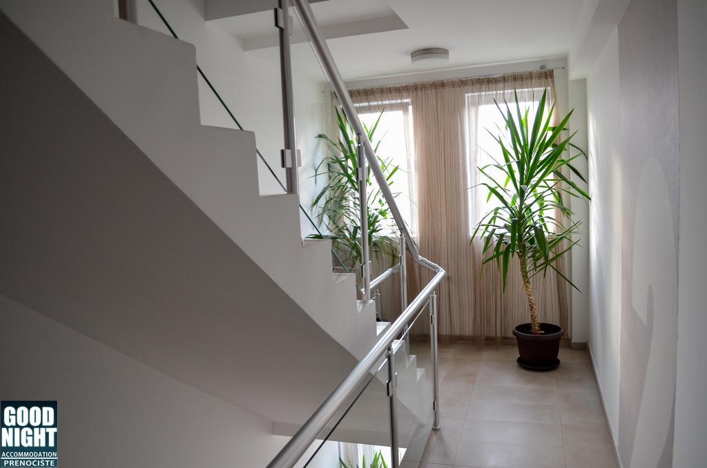 Apartments Good Night Ni Exterior foto